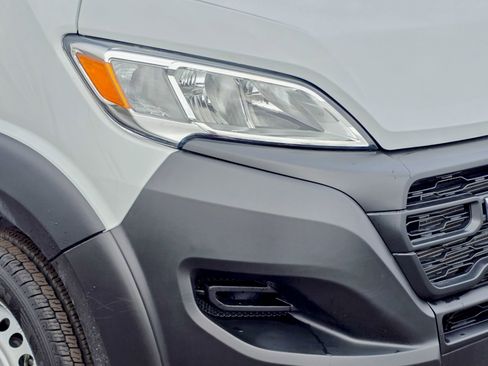 Used 2025 RAM ProMaster 2500 w/ Convenience Group image 8