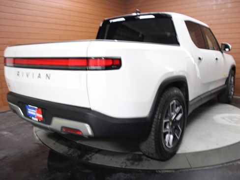 Used 2023 Rivian R1T Adventure image 9