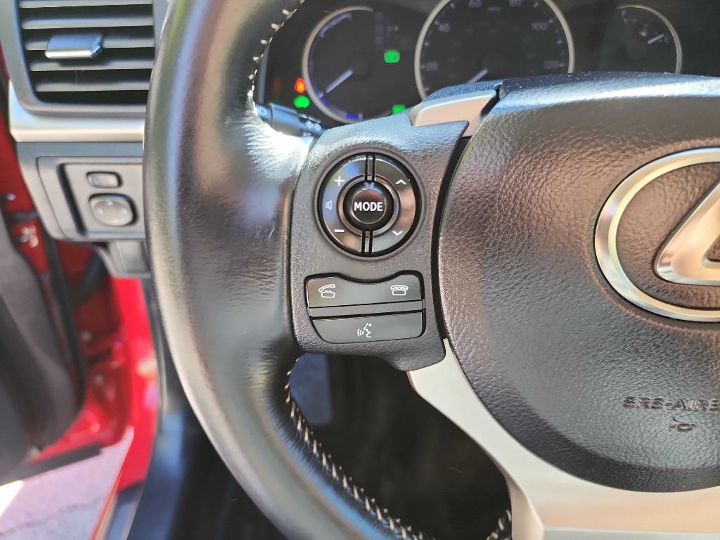 Used 2015 Lexus CT 200h w/ Seat Comfort Package FWD image 16