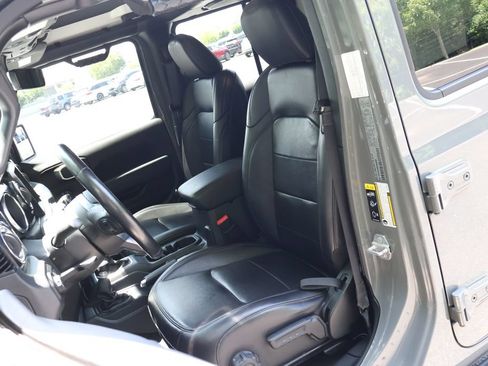 Used 2021 Jeep Wrangler Unlimited Sahara AWD/4WD image 34