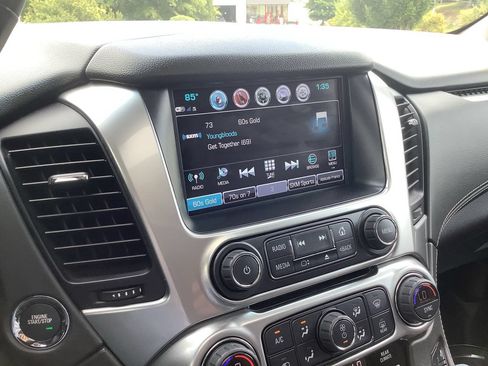 Used 2020 Chevrolet Tahoe Premier w/ Premier Plus Edition RWD image 23