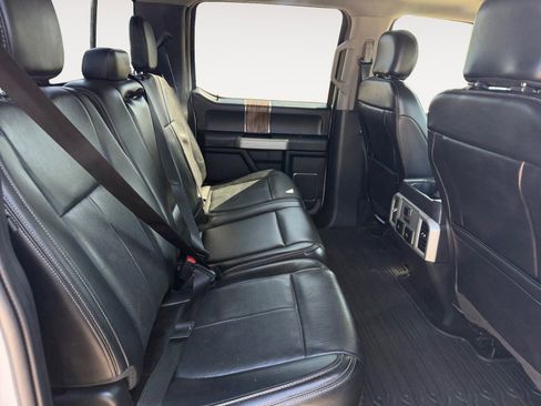 Used 2019 Ford F150 Lariat w/ Equipment Group 502A Luxury AWD/4WD image 13
