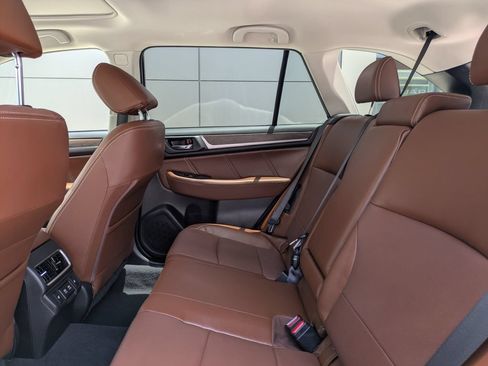 Used 2019 Subaru Outback 2.5i Touring AWD/4WD image 15