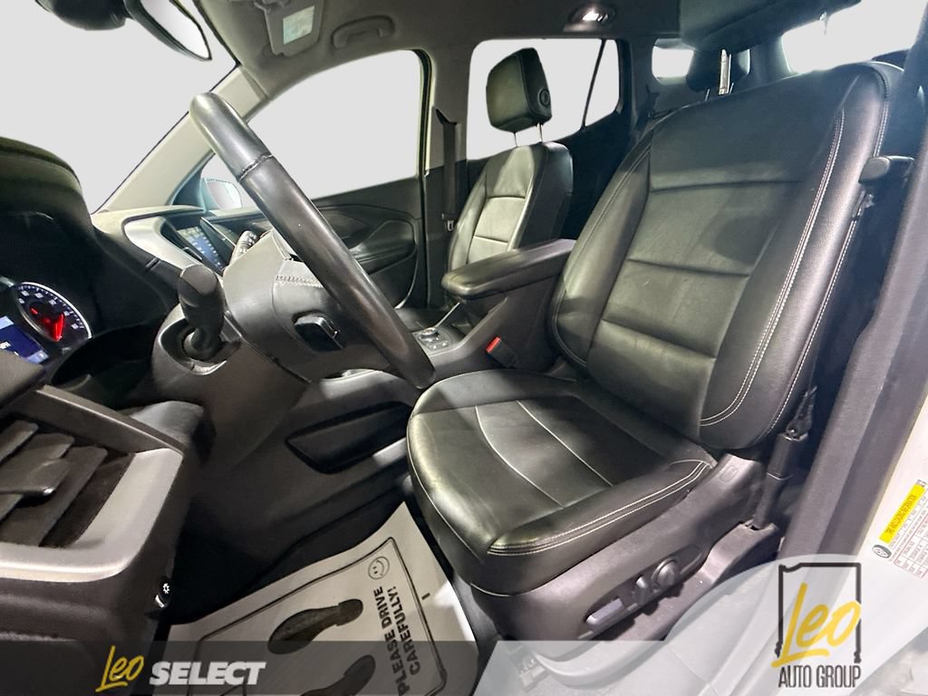Used 2024 GMC Terrain SLT w/ LPO, Floor Liner Package AWD/4WD image 23