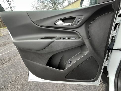 Certified 2024 Chevrolet Equinox LT w/ LPO, Floor Liner Package image 9