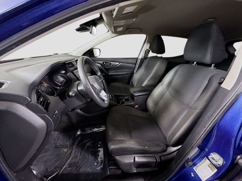 Used 2021 Nissan Rogue Sport S image 21