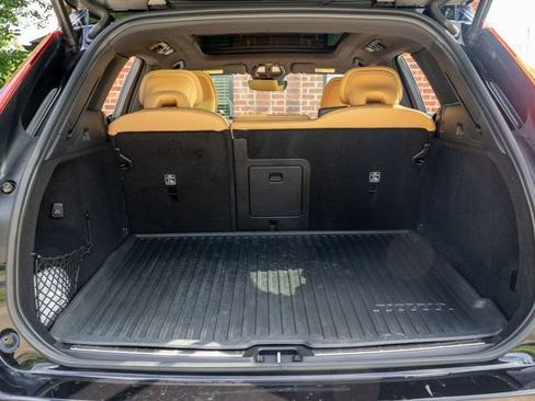 Used 2023 Volvo XC60 B5 Ultimate w/ Climate Package AWD/4WD image 55