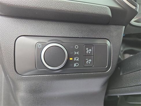 Used 2020 Ford Escape SE image 20