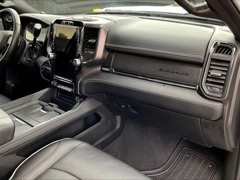 Used 2024 RAM 2500 Limited AWD/4WD image 11