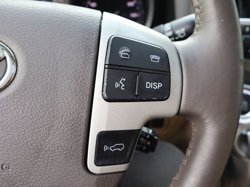 Used 2013 Toyota Land Cruiser image 14