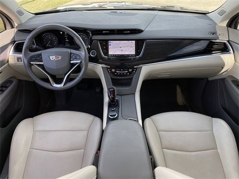 Used 2023 Cadillac XT6 Premium Luxury w/ Technology Package image 10