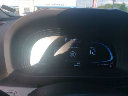 Used 2025 Hyundai Venue SEL FWD image 11