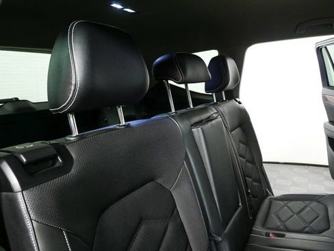 Used 2024 Volkswagen Atlas SE image 20