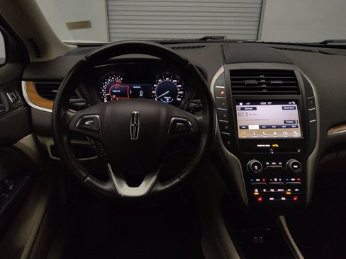 Used 2017 Lincoln MKC Select w/ Select Plus Package AWD/4WD image 22