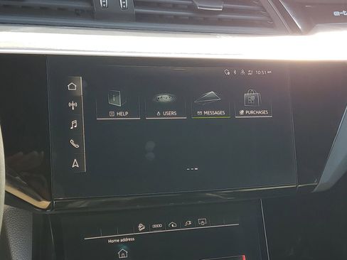 Used 2023 Audi e-tron Premium image 28