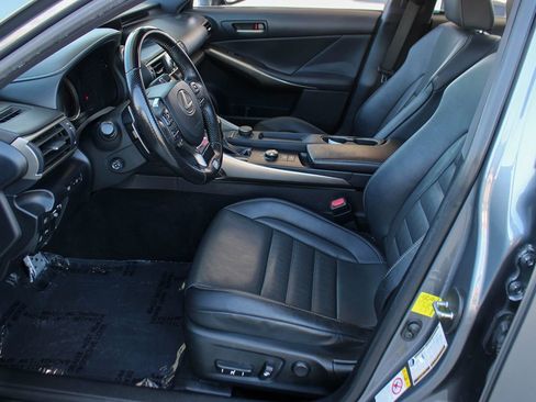 Used 2018 Lexus IS 300 F Sport RWD image 15
