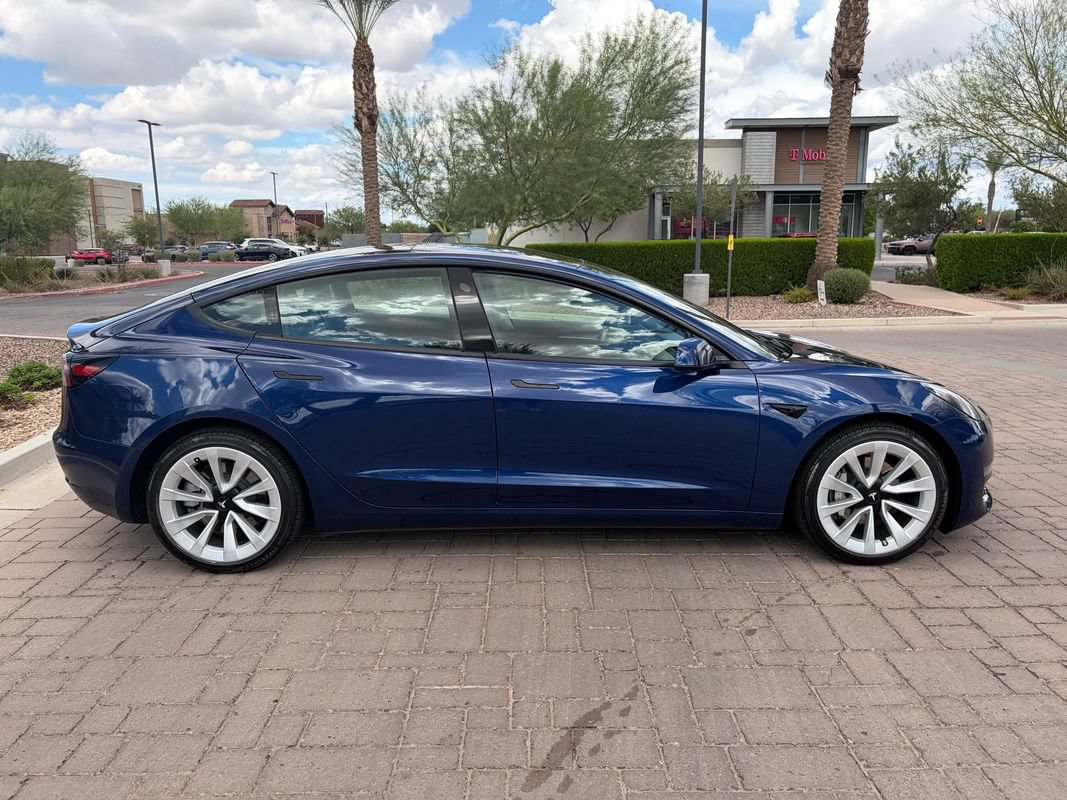 Used 2023 Tesla Model 3 Standard Range RWD image 2