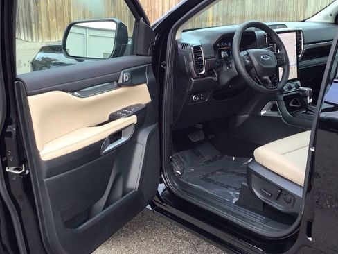 New 2025 Ford Ranger Lariat w/ FX4 Off-Road Package image 18