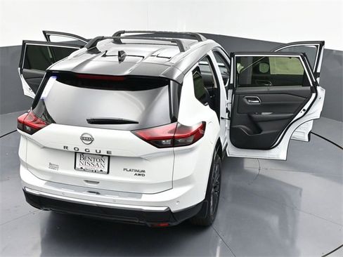New 2025 Nissan Rogue Platinum w/ Platinum Premium Package image 46