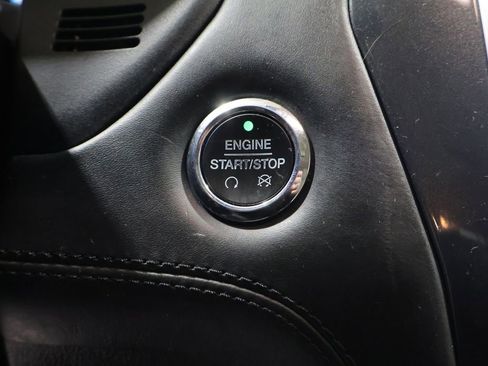 Used 2018 Ford Explorer Platinum image 28