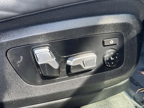 Used 2023 BMW X7 xDrive40i image 40