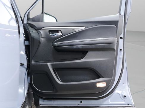 Used 2023 Honda Ridgeline RTL-E image 34