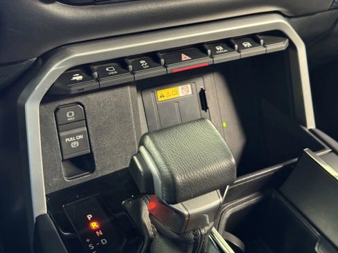 Used 2022 Toyota Tundra Platinum w/ Advanced Package image 18