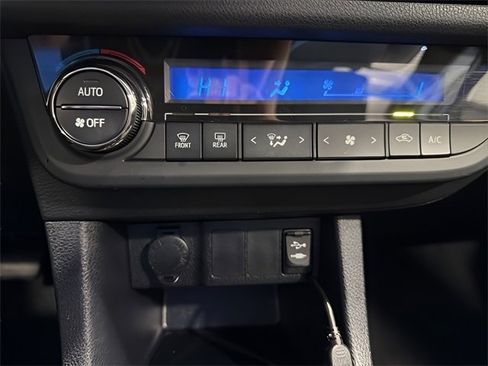 Used 2014 Toyota Corolla S image 21