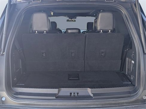 Used 2021 Ford Expedition XLT image 12