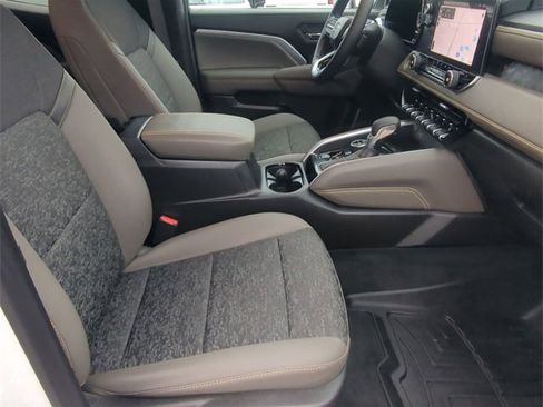 Used 2024 Chevrolet Colorado ZR2 w/ Technology Package image 26