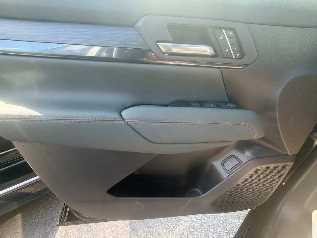 New 2027 GMC Terrain AT4 w/ Convenience Package III AWD/4WD image 24