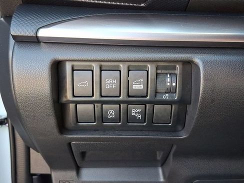 Used 2024 Subaru Forester Premium AWD/4WD image 26