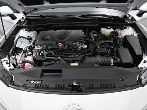 Used 2025 Toyota Camry XLE w/ Premium Package image 39