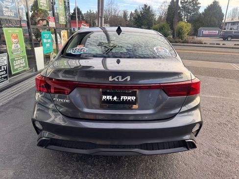 Used 2023 Kia Forte LXS image 7