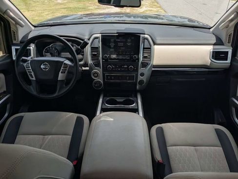 Used 2021 Nissan Titan SV w/ SV Convenience Package AWD/4WD image 15
