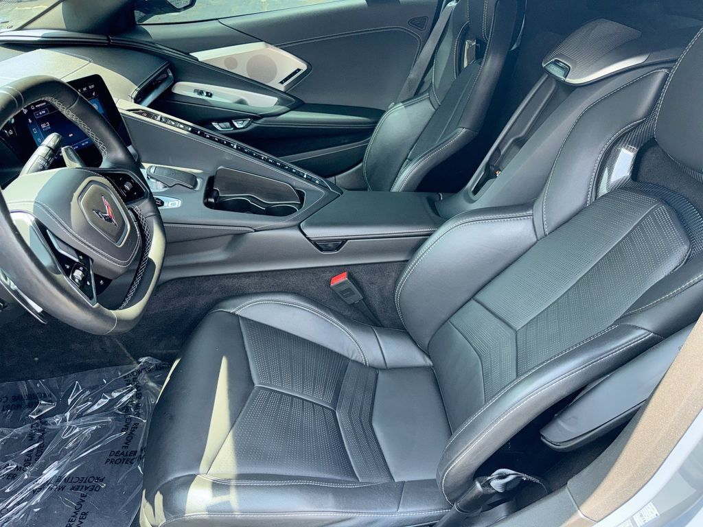 Used 2025 Chevrolet Corvette Stingray Preferred Cpe w/ Z51 Performance Package RWD image 13
