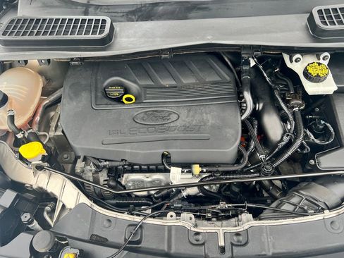 Used 2018 Ford Escape SE image 32