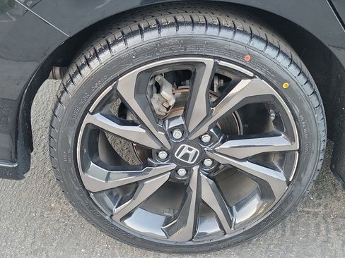 Used 2017 Honda Civic Sport image 22