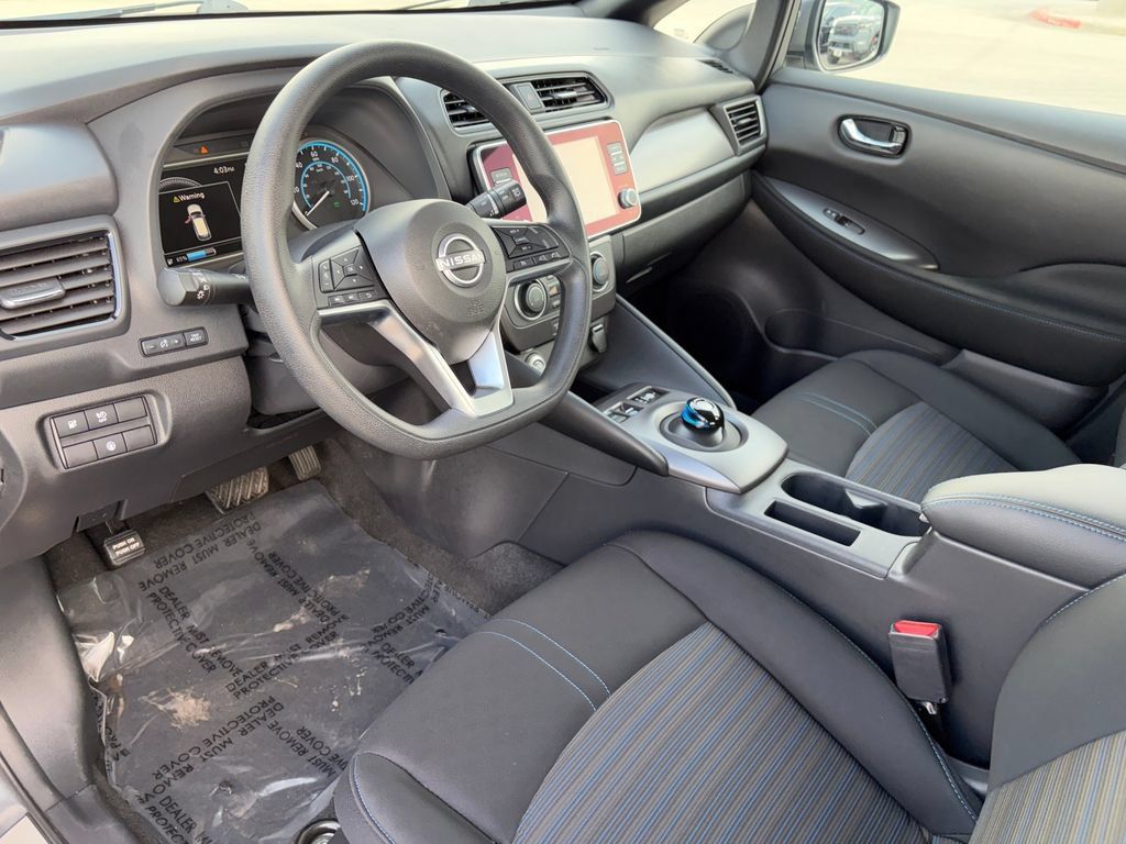 Used 2025 Nissan Leaf S w/ Protection Package FWD image 8