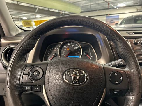 Used 2015 Toyota RAV4 XLE image 11
