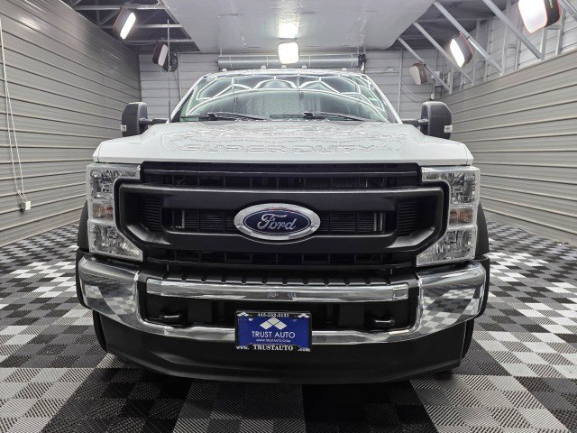Used 2022 Ford F550 4x4 Crew Cab Super Duty w/ Power Equipment Group image 4