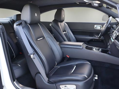 Certified 2017 Rolls-Royce Wraith RWD image 19
