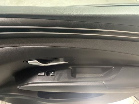 Used 2023 Hyundai Tucson SEL w/ Convenience Package image 16