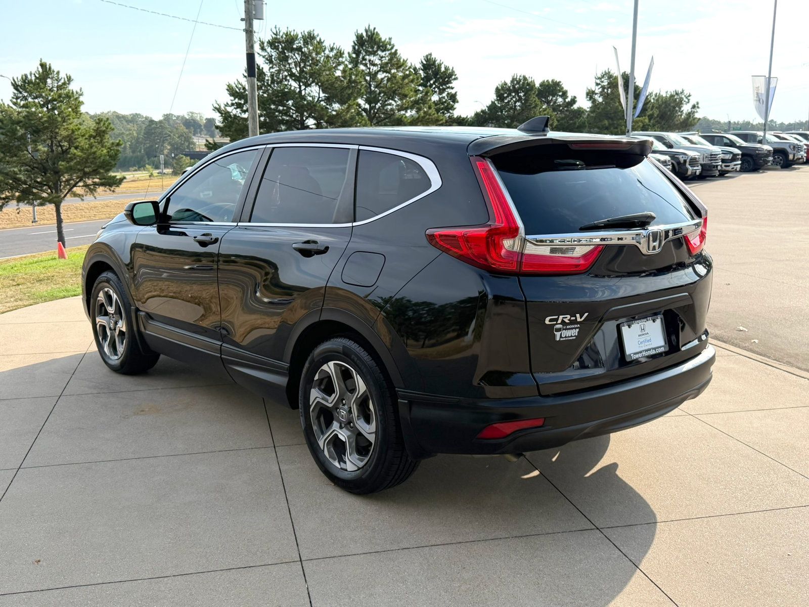 Used 2017 Honda CR-V EX image 4