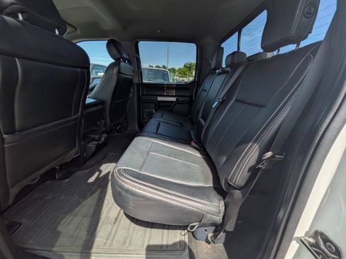 Used 2019 Ford F150 Lariat w/ Equipment Group 501A Mid AWD/4WD image 22