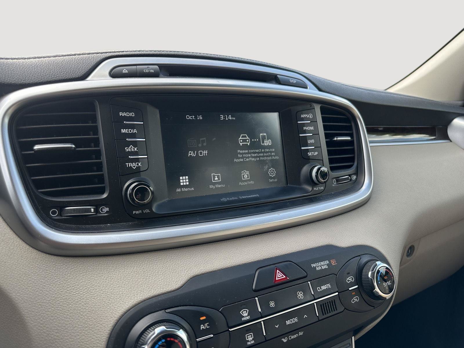 Used 2017 Kia Sorento FWD w/ LX Convenience Package image 11
