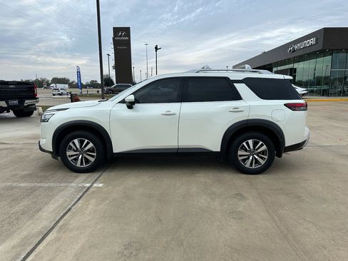 Used 2022 Nissan Pathfinder SL image 8