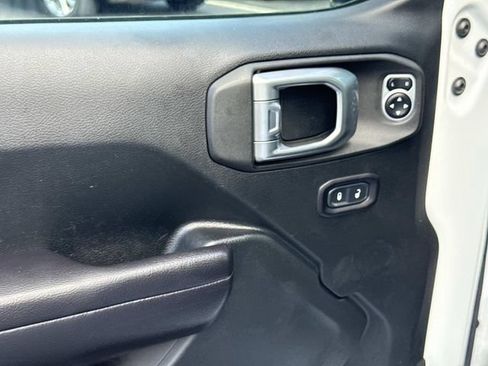 Used 2018 Jeep Wrangler Unlimited Sport S AWD/4WD image 18