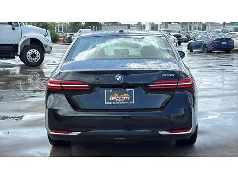 Used 2026 BMW 530i RWD image 5