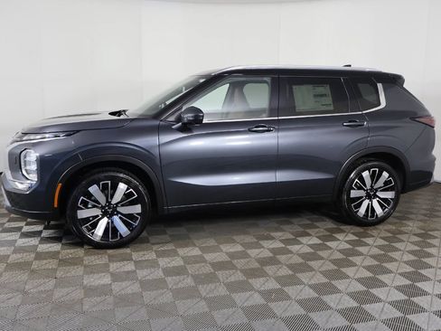 Used 2025 Mitsubishi Outlander SEL AWD/4WD image 22